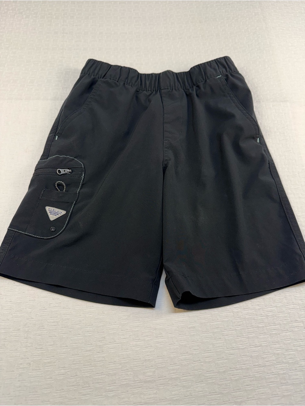 Columbia PFG Youth Size Sm Black Active Cargo Shorts - Lightweight Comfort